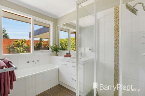 Property photo of 9 Wildflower Crescent Hoppers Crossing VIC 3029