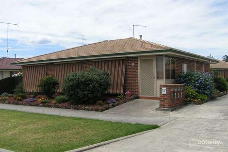 2/17 Saxtons Dr, Moe, VIC 3825