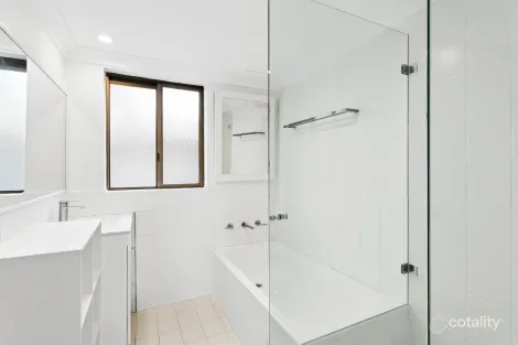 Property photo of 2/2 Wheeler Parade Dee Why NSW 2099