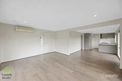 Property photo of 1/12-14 Somerset Drive Warragul VIC 3820