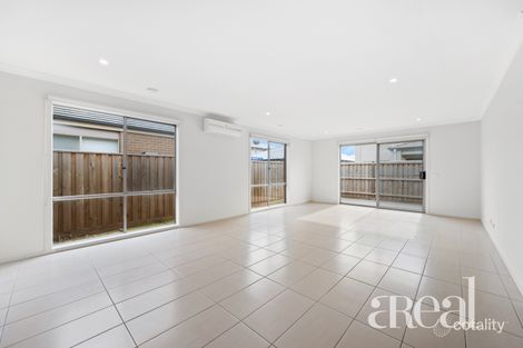 Property photo of 13 Aspera Drive Werribee VIC 3030