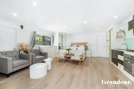 Property photo of 5 Sharland Place Smithfield NSW 2164