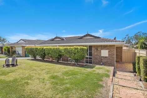 Property photo of 11 Mayfield Circuit Albion Park NSW 2527