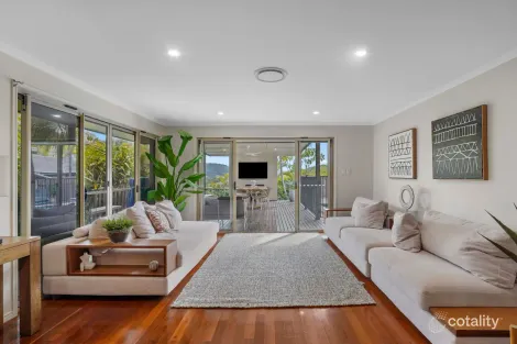 Property photo of 39 Angourie Crescent Pacific Pines QLD 4211