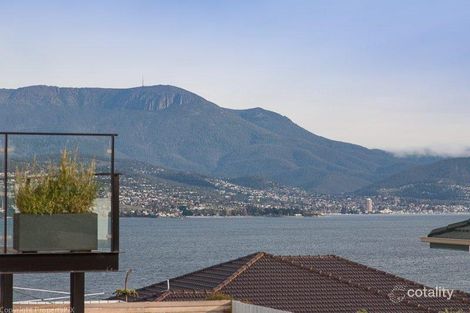 Property photo of 949 Oceana Drive Tranmere TAS 7018