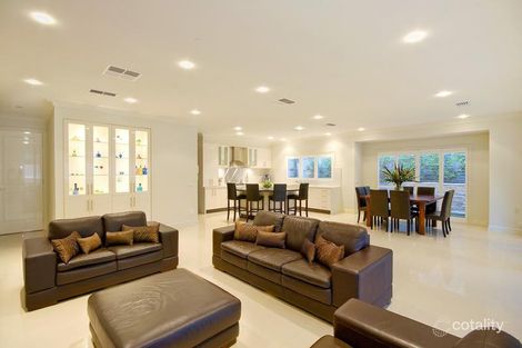 Property photo of 10 The Boulevard Balwyn North VIC 3104