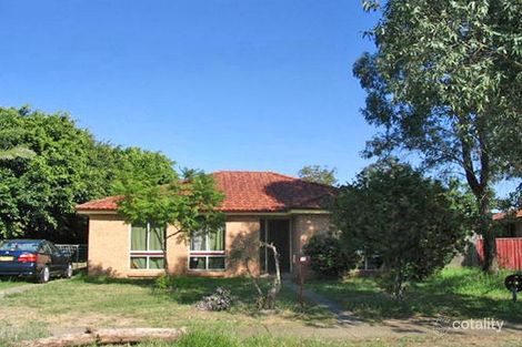 19 Stromlo St, Bossley Park, NSW 2176