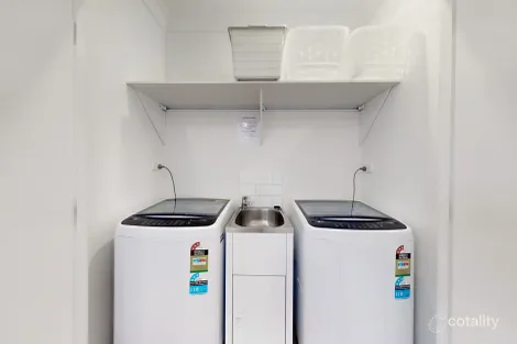 Property photo of 10 Springfield Place Forest Lake QLD 4078