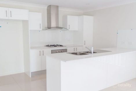 Property photo of 27 Bellbird Crescent Coomera QLD 4209