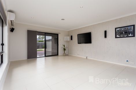 Property photo of 7 Millpond Drive Point Cook VIC 3030