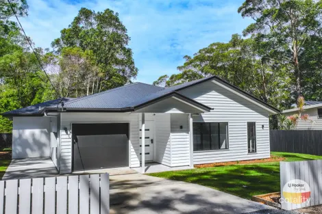 6 Dempsey St, Russell Island, QLD 4184