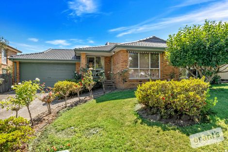 Property photo of 5 Huxley Crescent Endeavour Hills VIC 3802