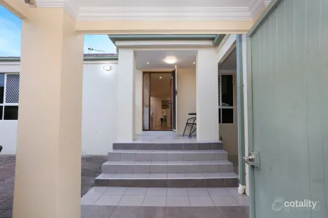 Property photo of 46 Coombabah Road Biggera Waters QLD 4216