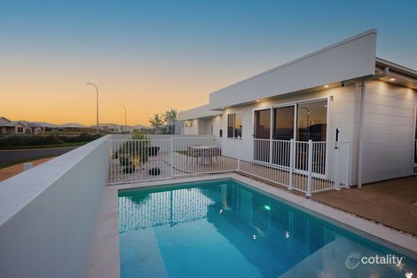 Property photo of 1 Bedarra Boulevard Innes Park QLD 4670