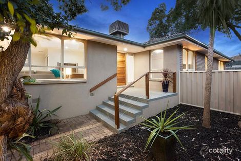 Property photo of 50 Wahroonga Crescent Greensborough VIC 3088