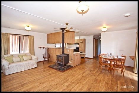 11 Sunset Pde, Chain Valley Bay, NSW 2259