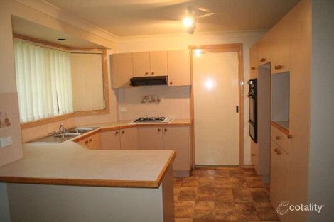 Property photo of 8 Continua Court Wattle Grove NSW 2173