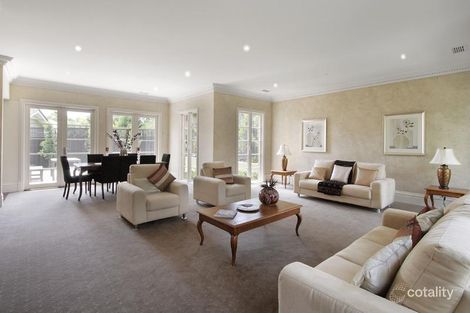 Property photo of 15 Windsor Crescent Mont Albert VIC 3127