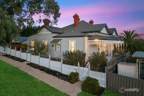 5a Harkness St, Quarry Hill, VIC 3550