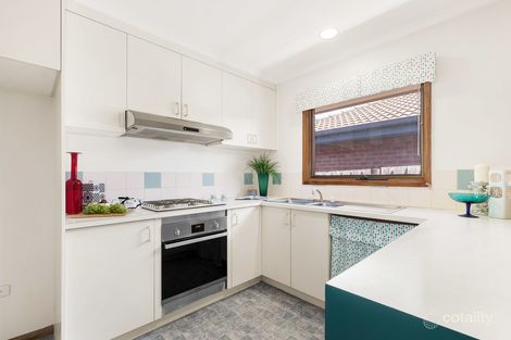 Property photo of 2/8 Orsett Court Mill Park VIC 3082