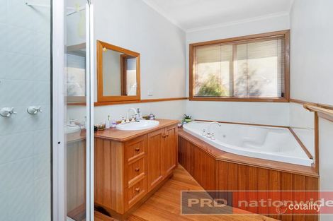 Property photo of 7 Beech Avenue Wendouree VIC 3355