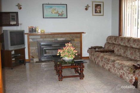 Property photo of 31 Red Hill Road Springvale VIC 3171