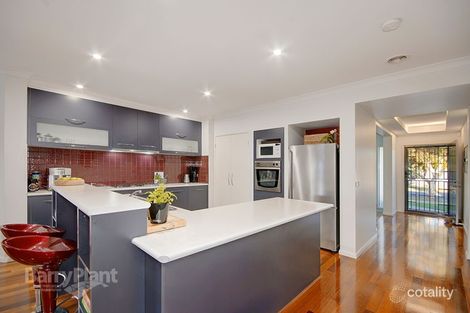 Property photo of 28 Barry Court Grovedale VIC 3216