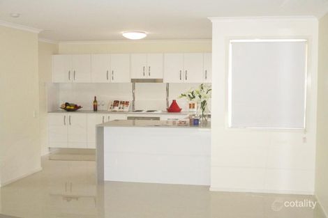 Property photo of 2/1 Hill Court Labrador QLD 4215