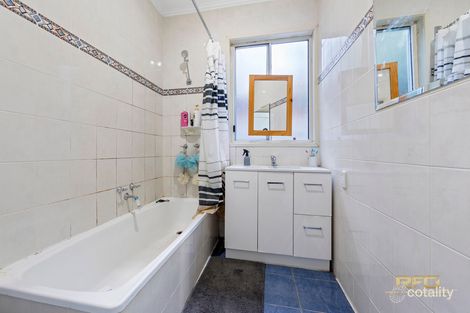 Property photo of 13 Manfred Avenue St Albans VIC 3021