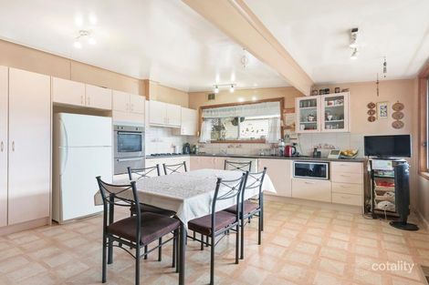Property photo of 33 Eleebana Avenue Hughesdale VIC 3166