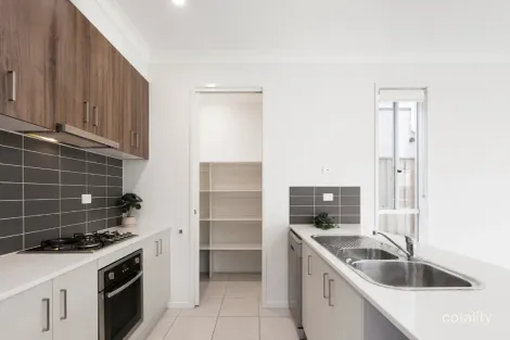 Property photo of 16 Docker Circuit Mickleham VIC 3064