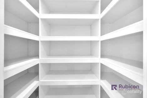 Property photo of 44 Winterfell Road Donnybrook VIC 3064