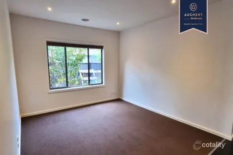 Property photo of 34 Everholme Drive Truganina VIC 3029