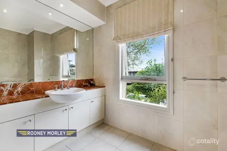 Property photo of 42A Orrong Crescent Caulfield North VIC 3161