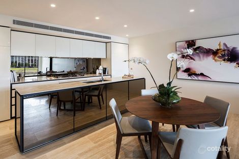 207w/1 Marina Dr, Benowa, QLD 4217