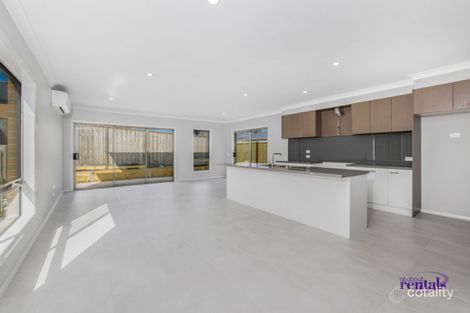 Property photo of 23 Cilroy Crescent Cranbourne South VIC 3977