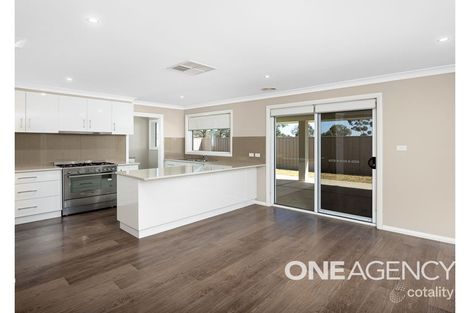 Property photo of 16 Barton Avenue Lloyd NSW 2650