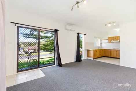 Property photo of 63 Albatross Road Berkeley Vale NSW 2261