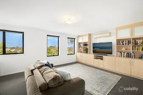 Property photo of 4 Monserra Road Allambie Heights NSW 2100