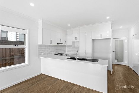 2 Balmoral Pde, Tullimbar, NSW 2527