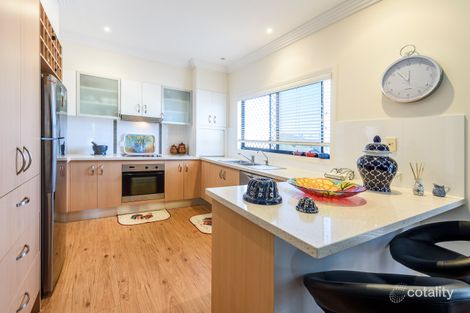 Property photo of 2/21 Abalone Avenue Paradise Point QLD 4216