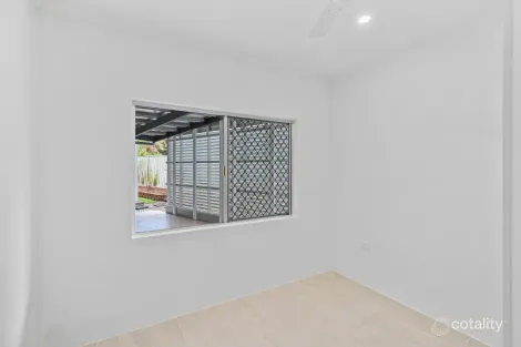 Property photo of 15 Garland Close Kanimbla QLD 4870