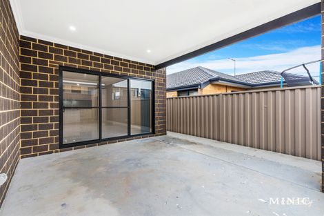 15 Yarralinka Rd, Southern River, WA 6110