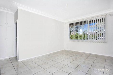 Property photo of 925 The Horsley Drive Smithfield NSW 2164