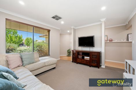Property photo of 20 Camden Boulevard Aubin Grove WA 6164