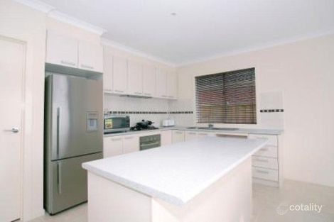 Property photo of 20 Peppertree Street Keysborough VIC 3173