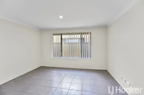 Property photo of 7 Arawatta Loop Madora Bay WA 6210