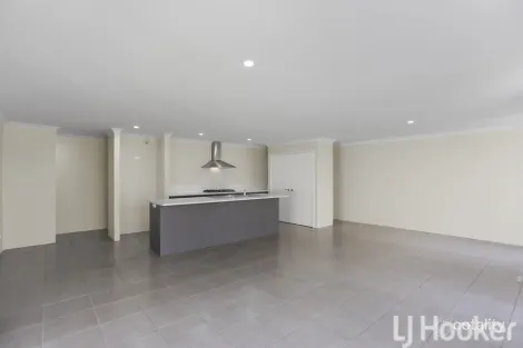 Property photo of 7 Arawatta Loop Madora Bay WA 6210