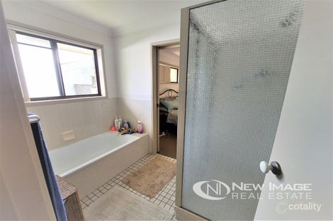 135 Vansittart Rd, Regents Park, QLD 4118