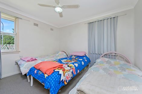 Property photo of 24 Sandakan Crescent Lethbridge Park NSW 2770